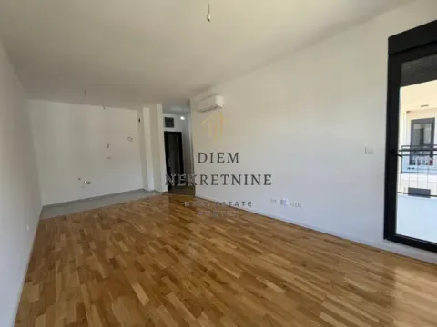 Prodaja, jednosoban stan, 45m², Tološi, Podgorica - image 4