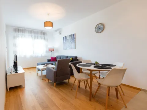 Prodaja, stan, 44m², Budva, Crna Gora - image 3