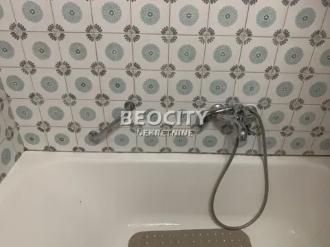 Izdavanje, trosoban stan, 85m², Centar, Novi Sad - image 10