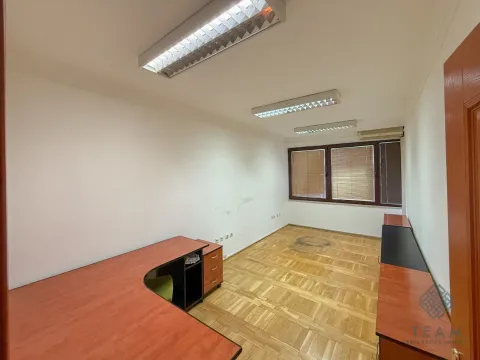 Izdavanje, poslovni prostor, 92m², Preko Morače, Podgorica - image 4