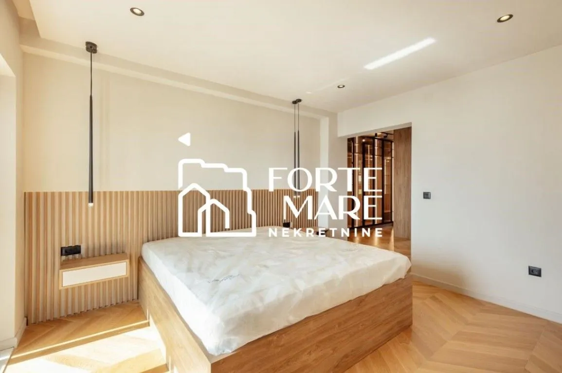 Prodaja, trosoban stan, 152m², Savina, Herceg Novi