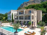 Prodaja, kuća, 374m², Drobni pijesak, Budva - image 1