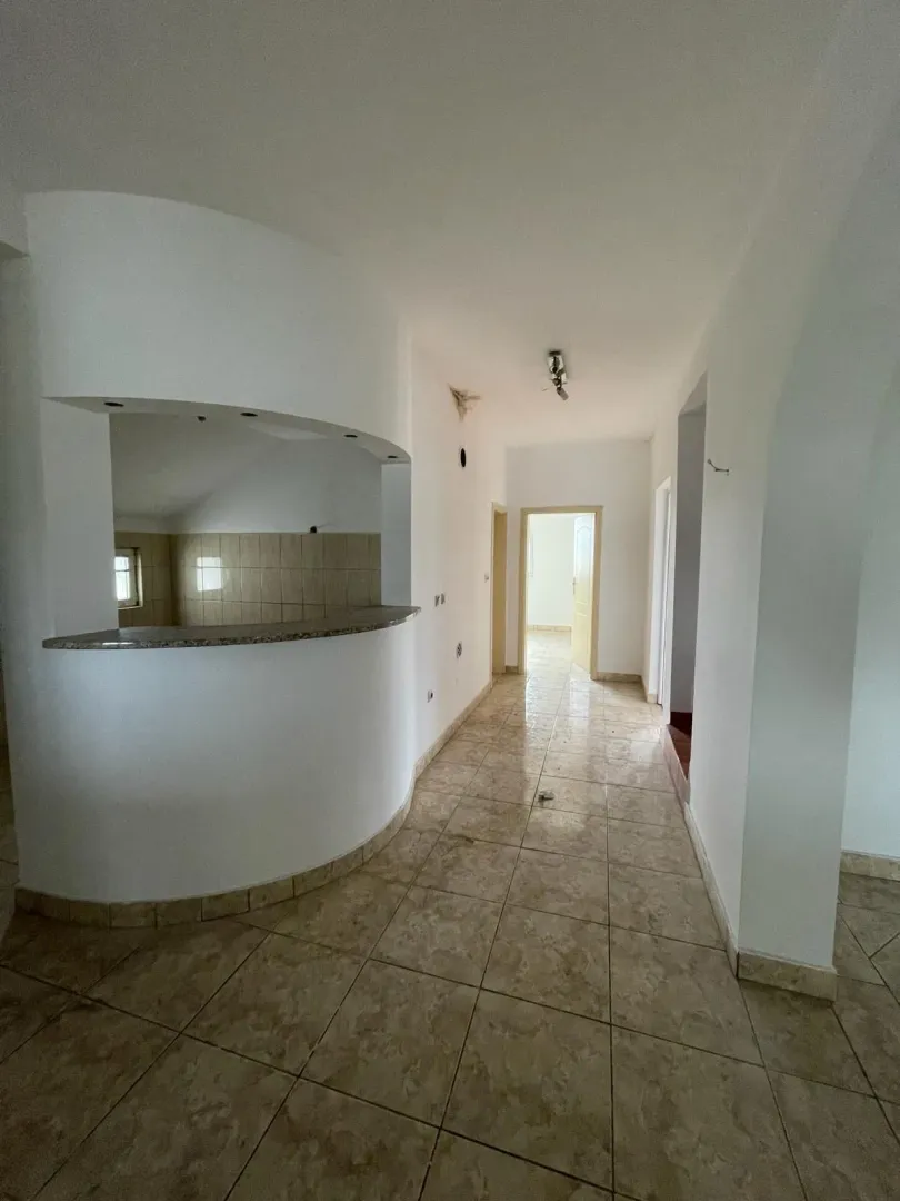 Prodaja, kuća, 980m², Podgorica, Crna Gora
