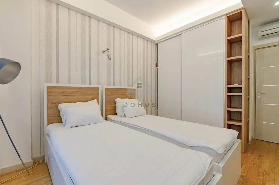 Prodaja, dvosoban stan, 90m², Budva, Crna Gora