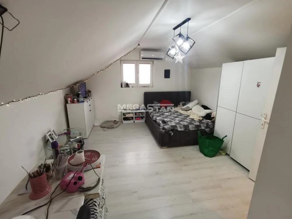 Prodaja, kuća, 130m², Ledine, Beograd