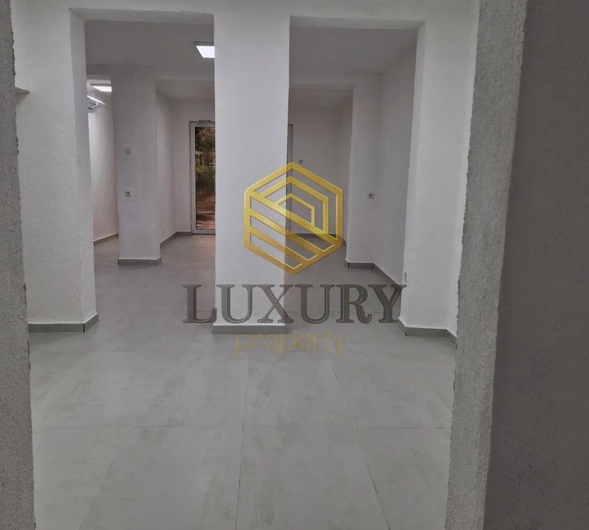 Rent, office space, 90m², Masline, Podgorica
