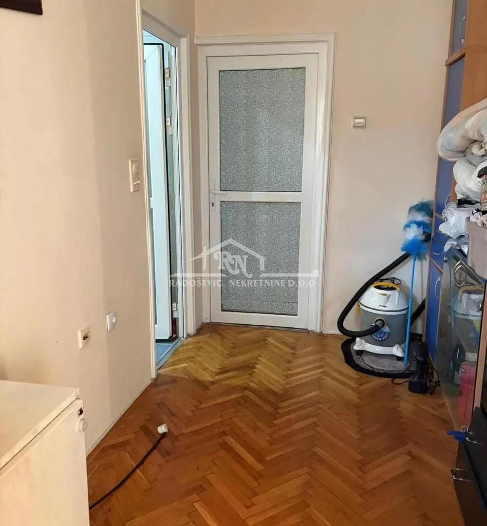 Prodaja, dvosoban stan, 62m², Petlovo Brdo, Beograd