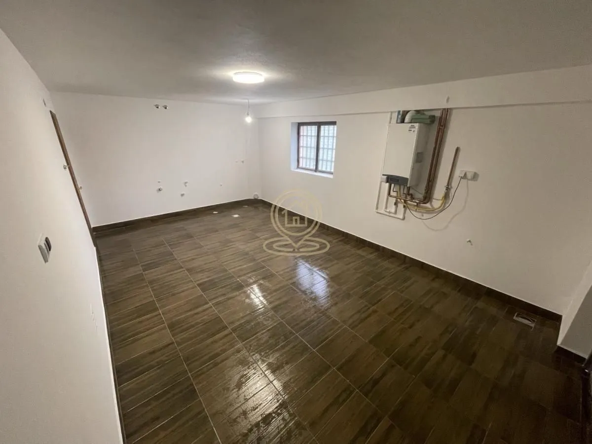 Prodaja, kuća, 320m², Kragujevac, Srbija