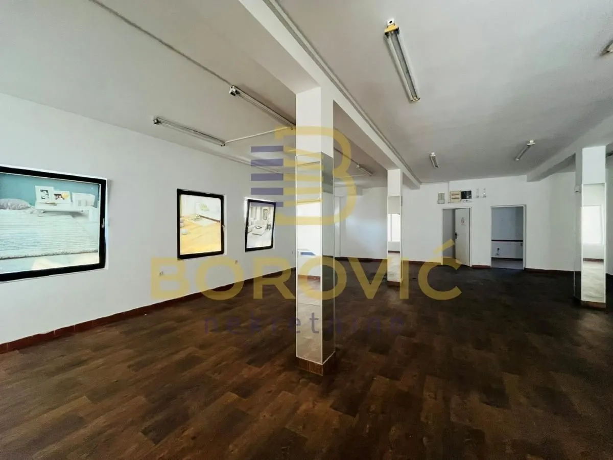 Rent, office space, 200m², Voždovac Sve Podlokacije, Beograd