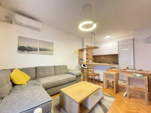 Prodaja, jednosoban stan, 42m², Preko Morače, Podgorica - image 1