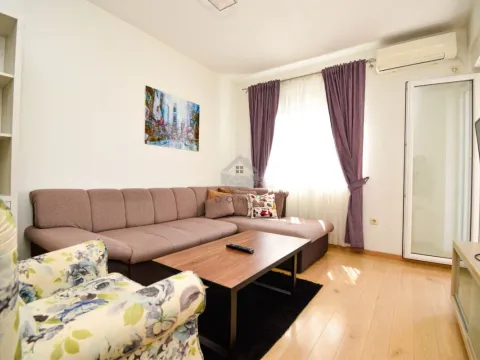 Rent, two bedroom apartment, 70m², City Kvart, Podgorica - image 3