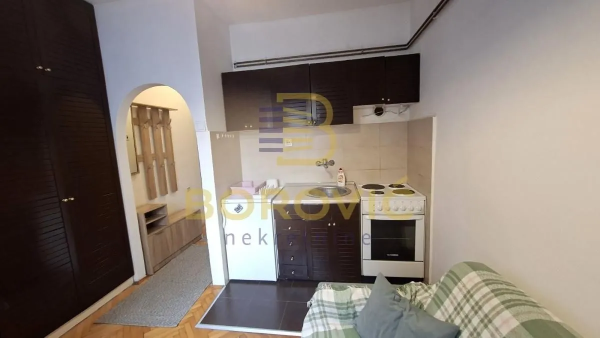 Rent, one bedroom apartment, 34m², Crveni Krst, Beograd
