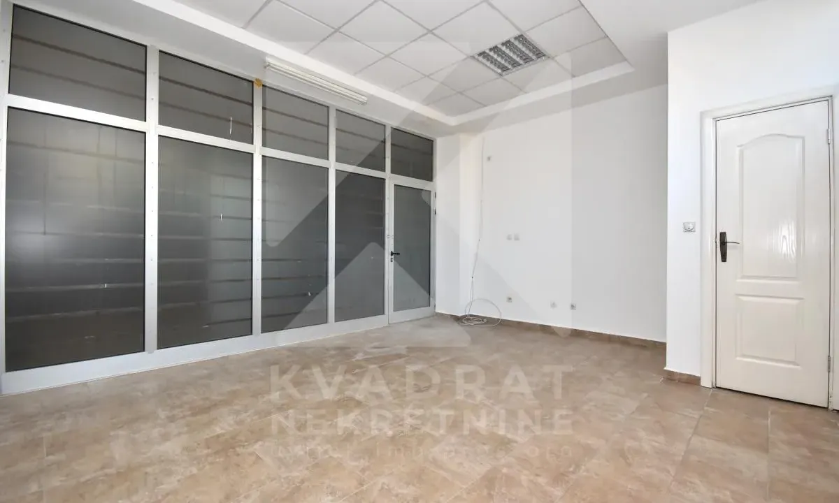 Rent, office space, 25m², Pobrežje, Podgorica