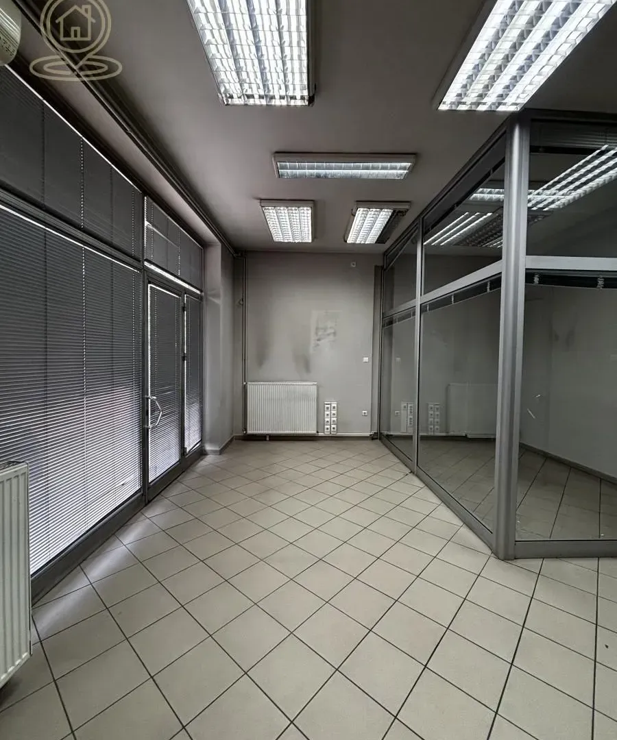Rent, office space, 450m², Medijana, Niš
