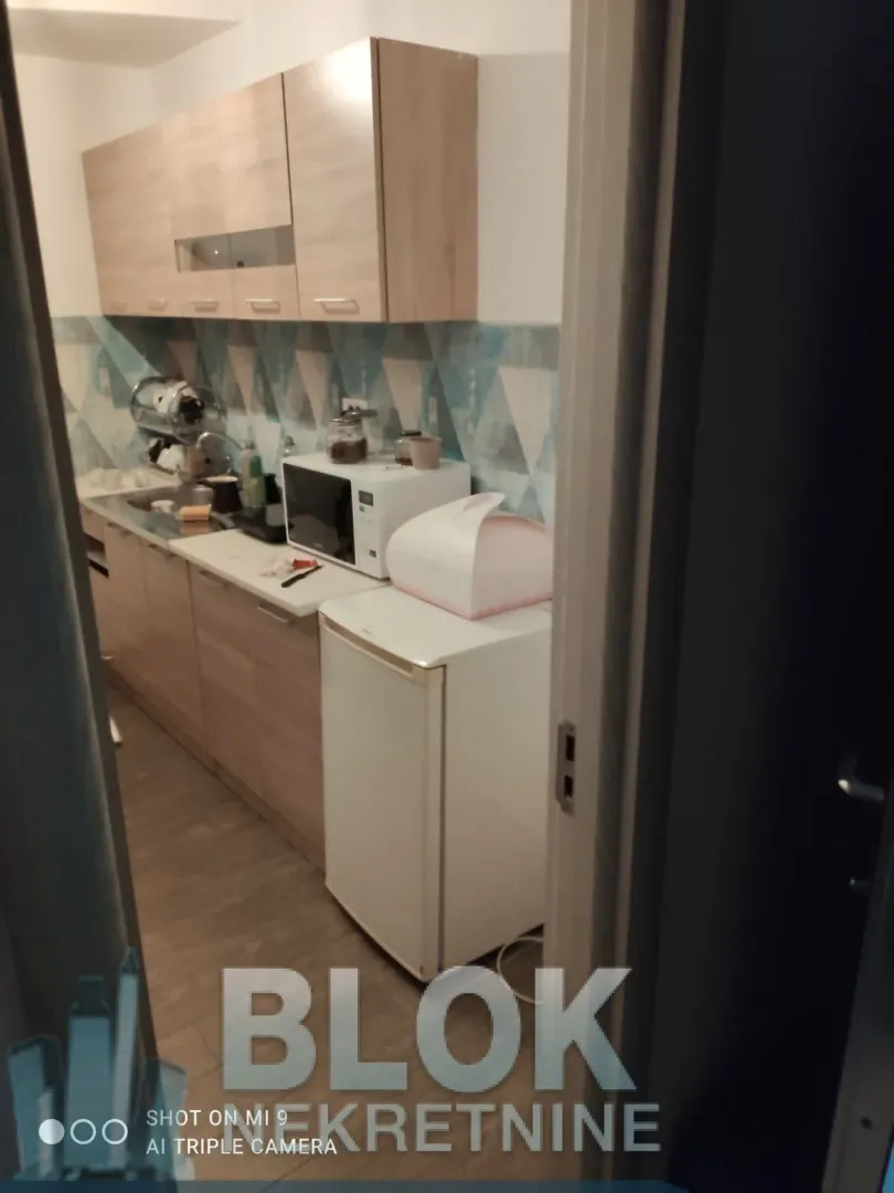 Izdavanje, trosoban stan, 70m², Tološi, Podgorica