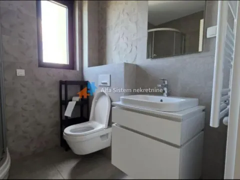 Izdavanje, četvorosoban stan, 98m², Vračar Sve Podlokacije, Beograd - image 17