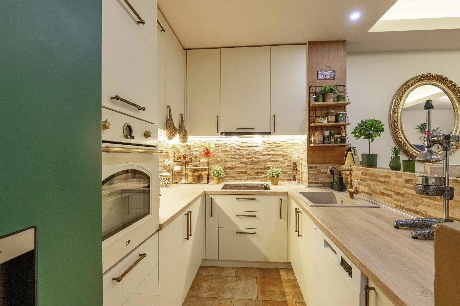 Prodaja, dvosoban stan, 82m², Rozino, Budva