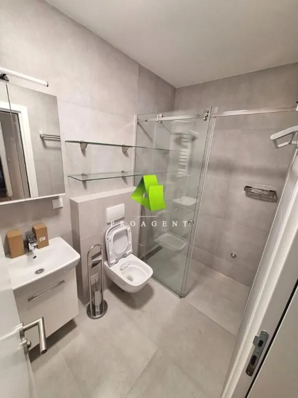 Prodaja, trosoban stan, 76m², Medijana, Niš