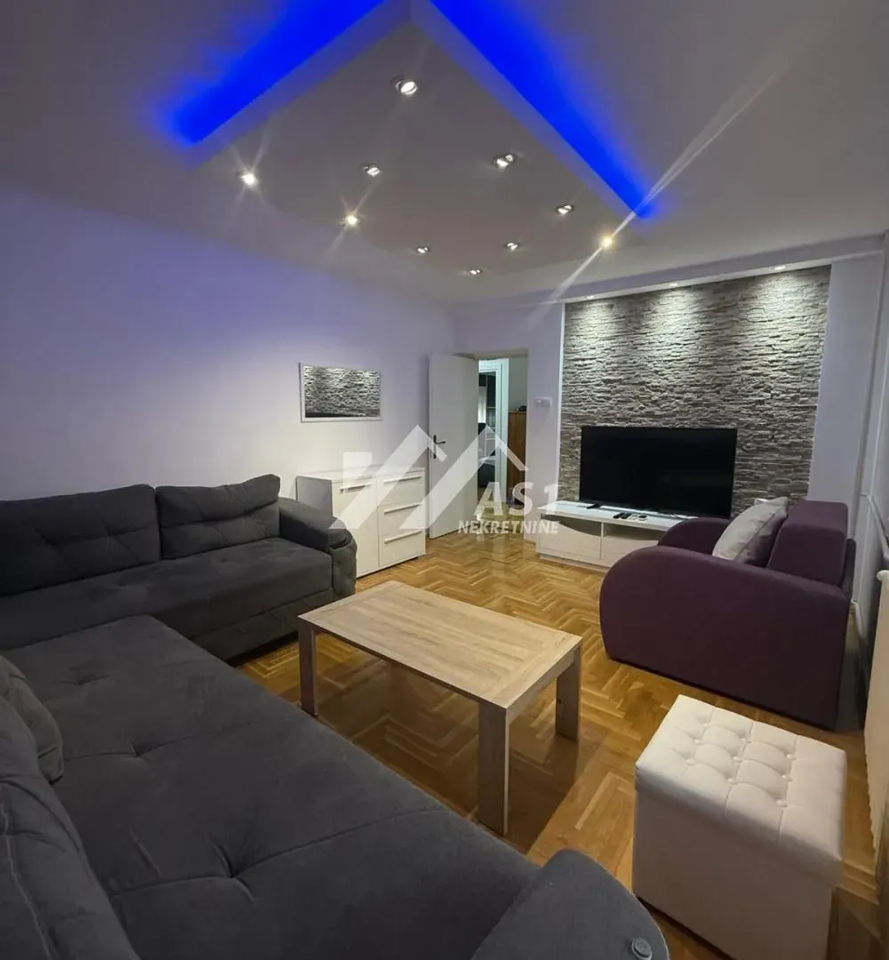 Izdavanje, dvosoban stan, 48m², Sajam, Novi Sad Sve Podlokacije