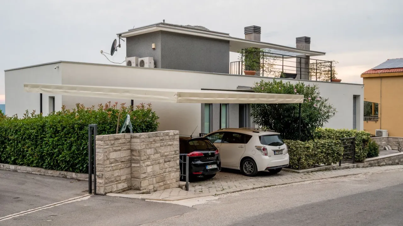 Sale, house, 255m², Kavač, Kotor