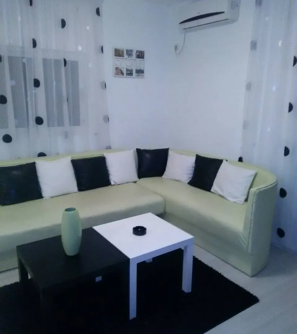 Sale, house, 290m², Šušanj, Bar