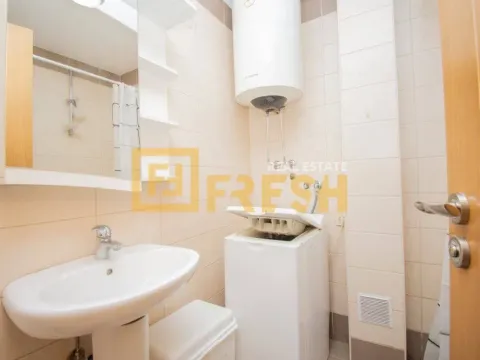 Izdavanje, trosoban stan, 90m², Dalmatinska ulica, Podgorica - image 13