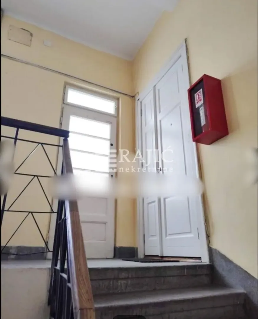 Rent, three bedroom apartment, 100m², Savski Venac, Beograd