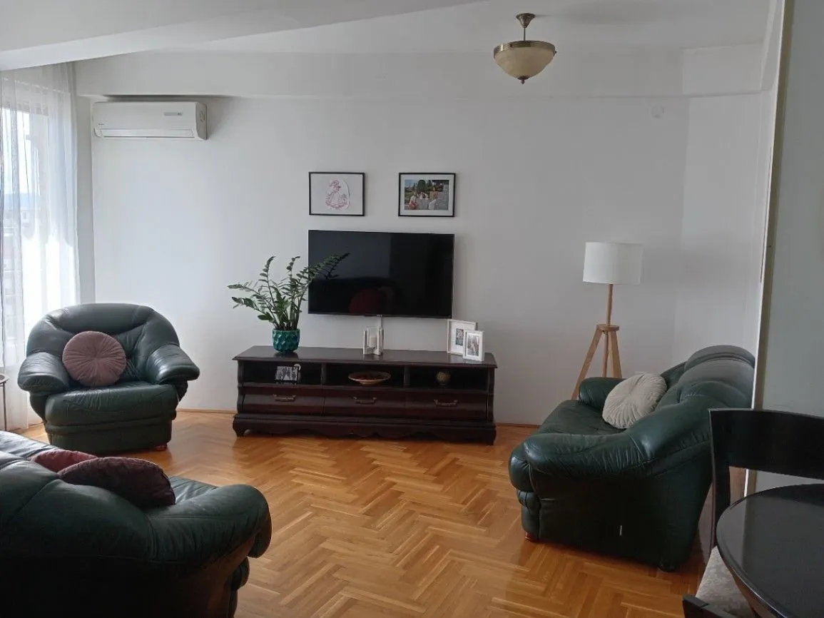 Sale, four bedroom apartment, 81m², Centar, Kragujevac