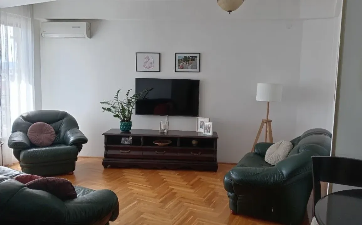 Sale, four bedroom apartment, 81m², Centar, Kragujevac