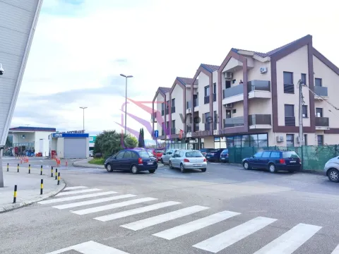 Izdavanje, dvosoban stan, 56m², City Kvart, Podgorica - image 2