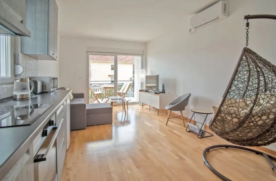 Prodaja, jednosoban stan, 40m², Tivat, Crna Gora