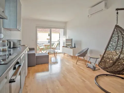 Sale, one bedroom apartment, 40m², Tivat, Crna Gora