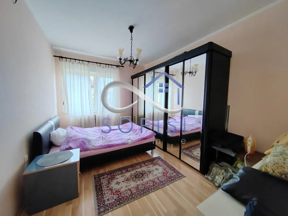 Prodaja, kuća, 189m², Salajka, Novi Sad Sve Podlokacije