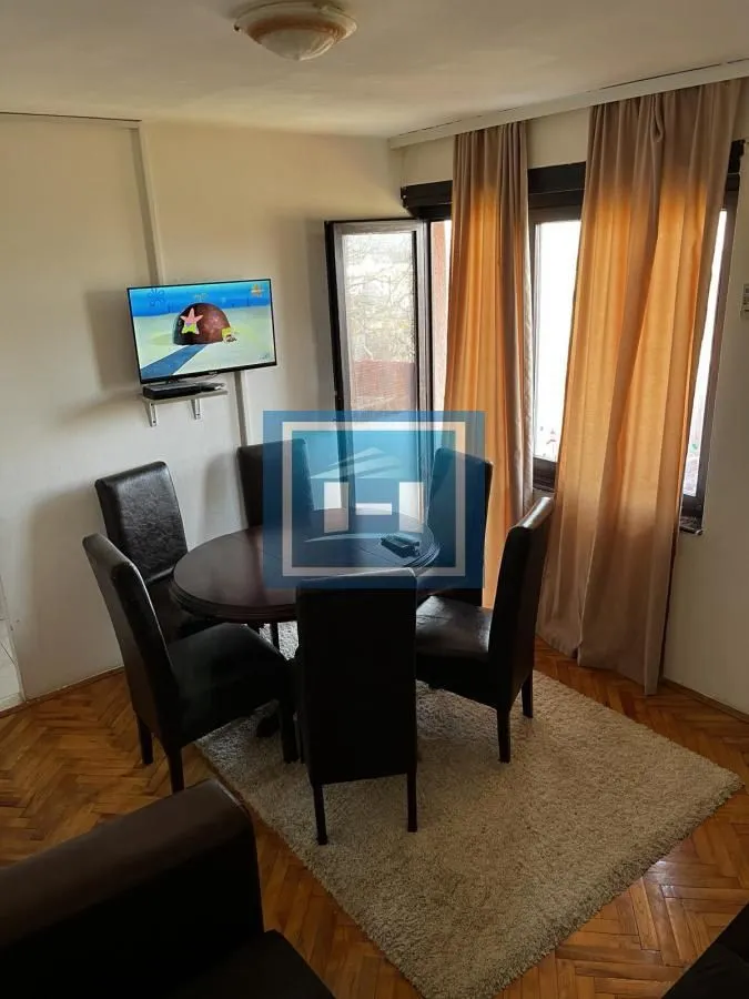 Prodaja, dvosoban stan, 72m², Ćuprija, Srbija