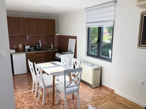 Rent, two bedroom apartment, 72m², Momišići, Podgorica - image 4