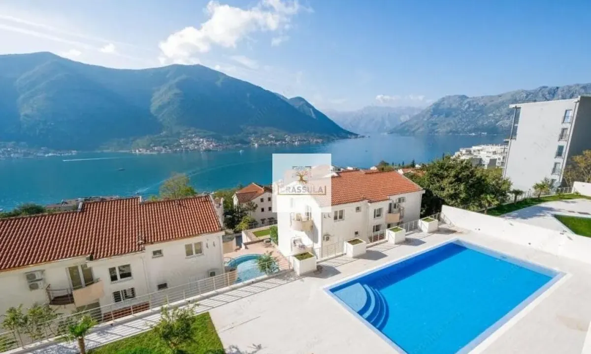 Prodaja, jednosoban stan, 52m², Dobrota, Kotor