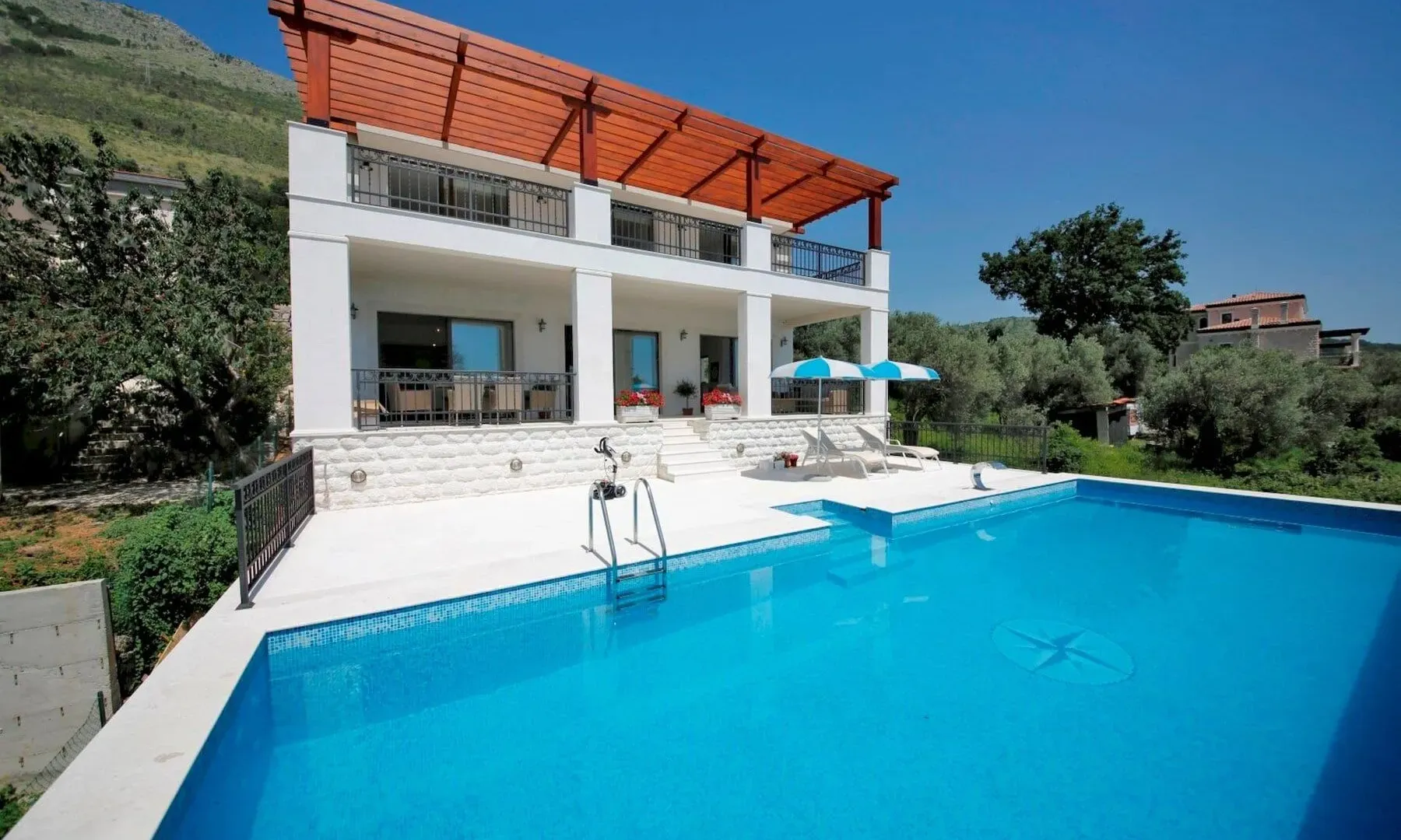 Sale, house, 402m², Katun Reževići, Budva