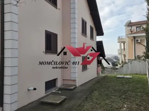 Kuća in Vojvode Vlahovica