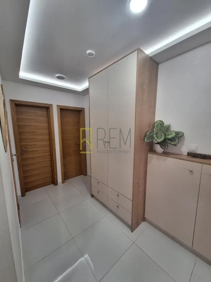 Prodaja, trosoban stan, 89m², Podgorica, Crna Gora