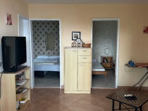 Izdavanje, kuća, 200m², Dobre Vode, Bar - image 6