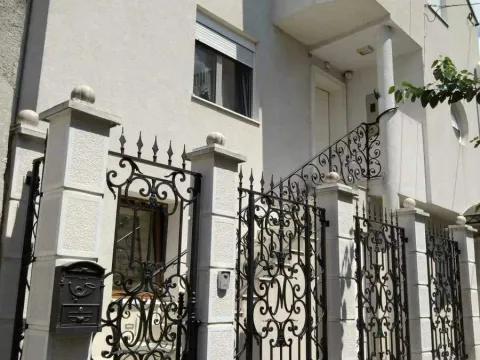 Prodaja, petosoban stan, 163m2, Banovo Brdo, Beograd
