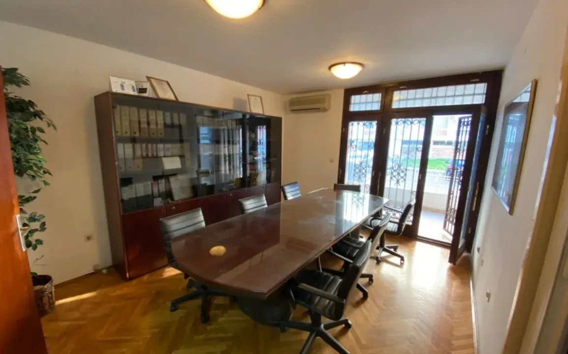 Prodaja, stan, 62m², Centar, Bar