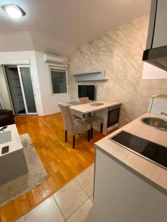 Sale, studio apartment, 29m², Stari Aerodrom, Podgorica
