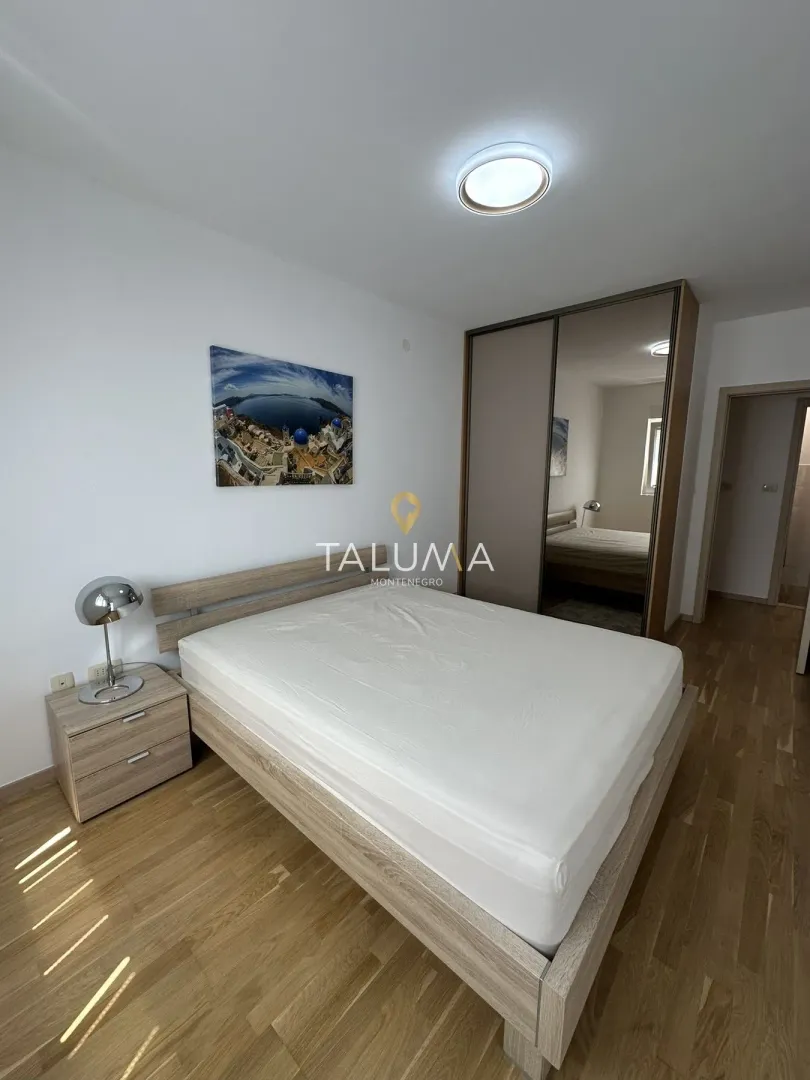 Rent, two bedroom apartment, 71m², City Kvart, Podgorica