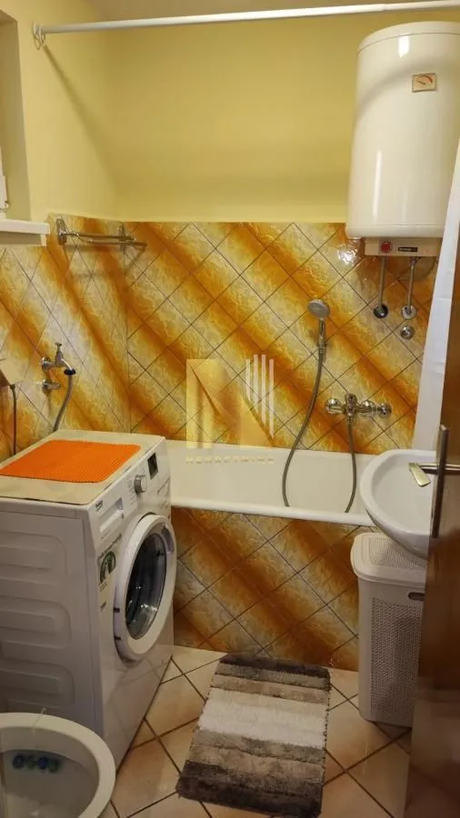 Prodaja, kuća, 128m², Salajka, Novi Sad Sve Podlokacije