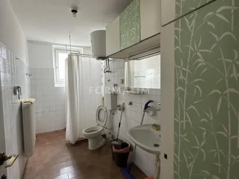 Prodaja, trosoban stan, 79m², Slavija, Vračar Sve Podlokacije - image 5