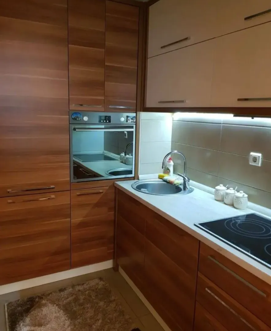 Izdavanje, jednosoban stan, 53m², Centar, Podgorica