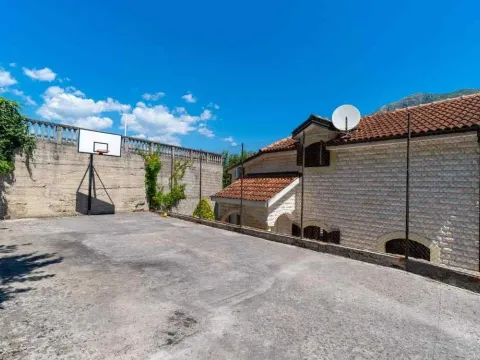 Prodaja, kuća, 278m², Stoliv, Kotor - image 13