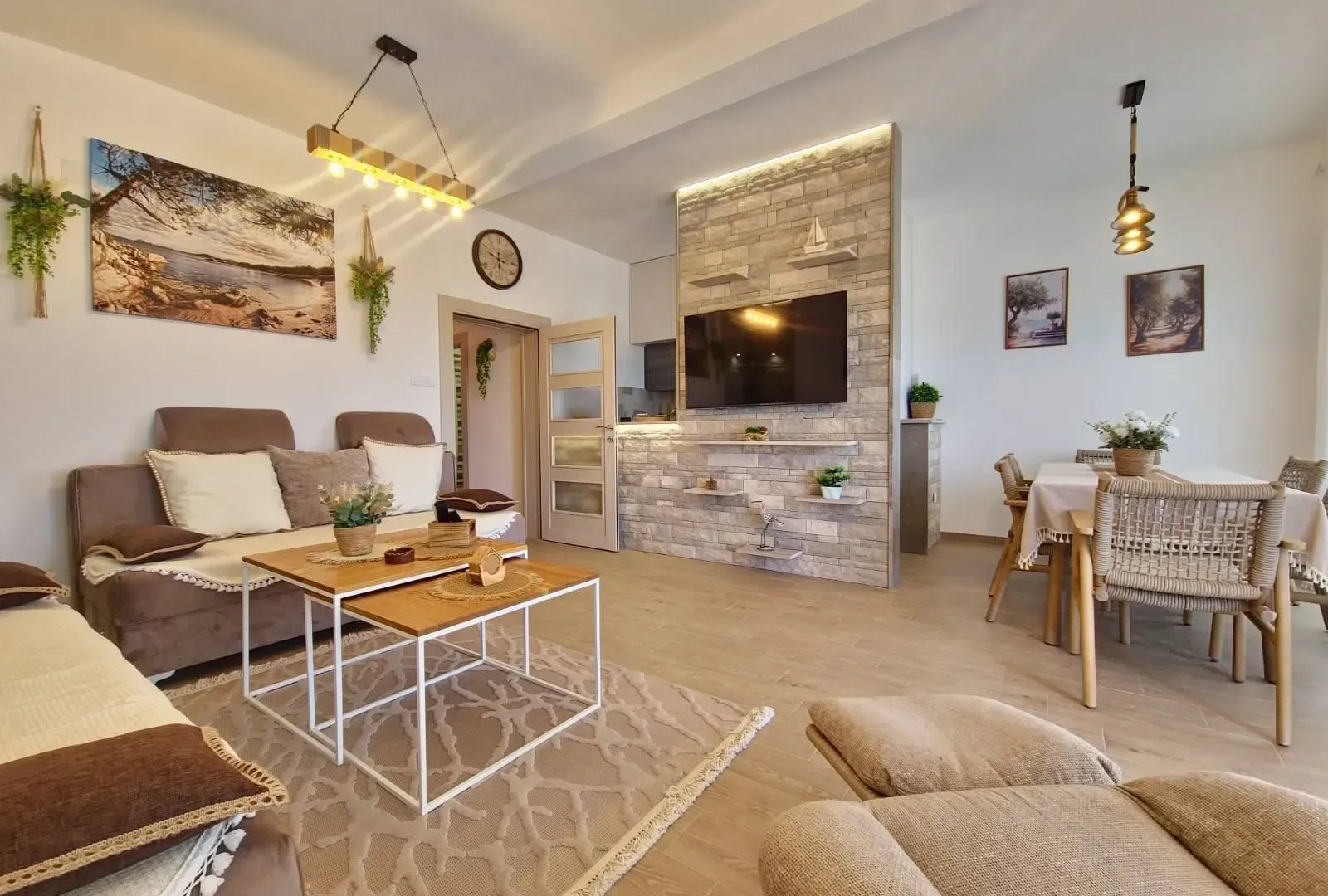 Izdavanje, kuća, 110m², Krimovica, Kotor