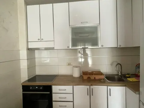 Izdavanje, jednosoban stan, 40m², Stari Aerodrom, Podgorica - image 12